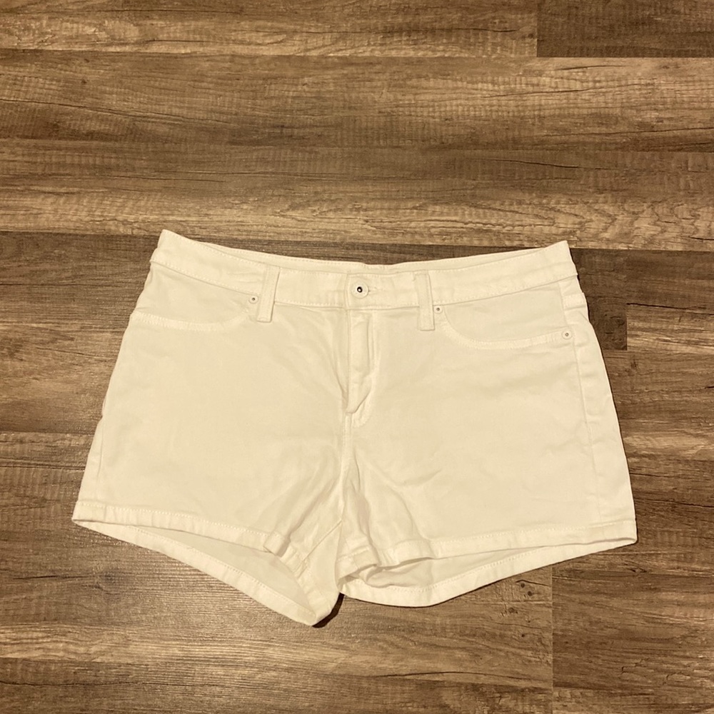 Lila Ryan White Shorts
